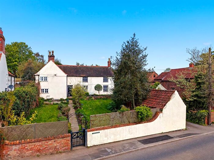 4 Bedroom Detached House For Sale In Main Street, Upton, NG23