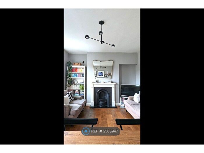 2 Bedroom Maisonette To Rent In Malpas Road, London, SE4