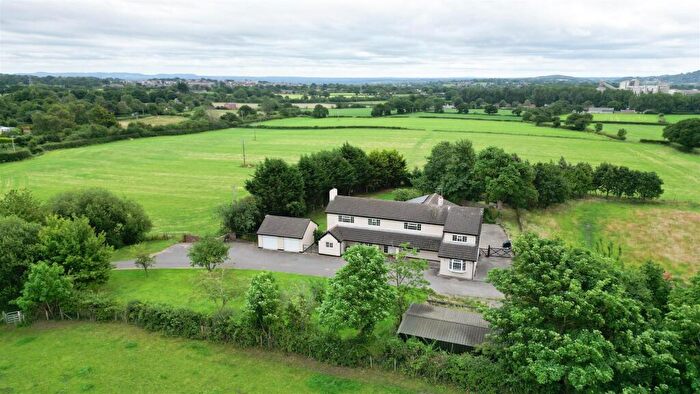 4 Bedroom Detached House For Sale In Spon Green, Buckley, CH7