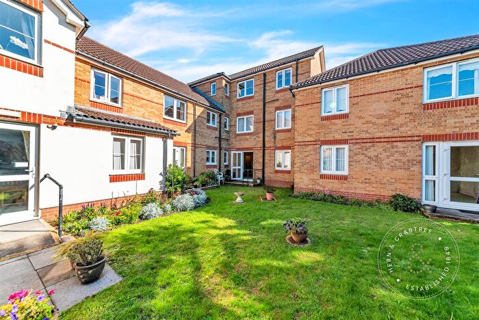 1 Bedroom Flat For Sale In Mclay Court, St. Fagans Road, Fairwater, Cardiff, CF5
