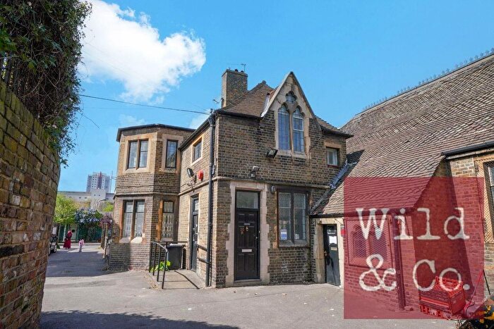 2 Bedroom Flat To Rent In Powell Road, Lower Clapton Road, E5