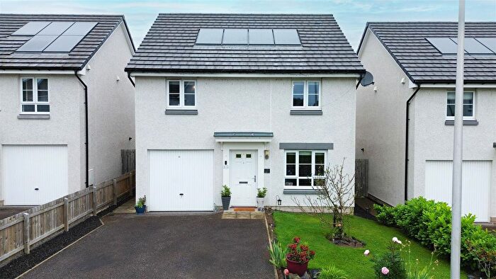 4 Bedroom Property For Sale In Auld Mart Road, Huntingtower, Perth, PH1