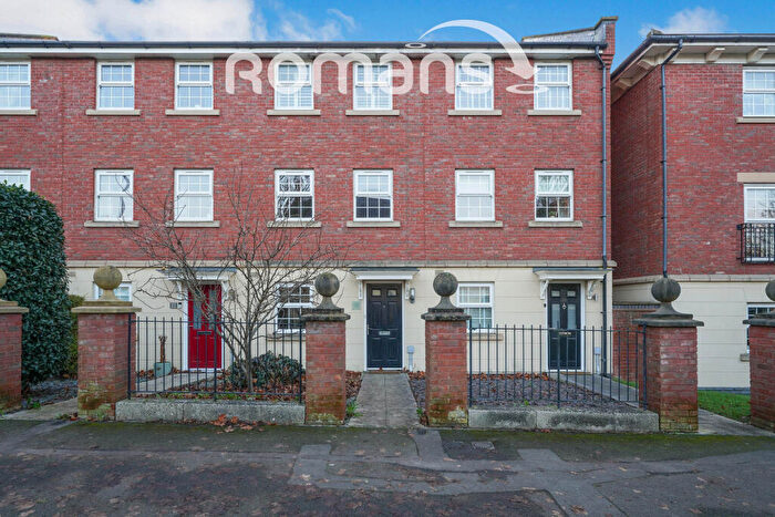 4 Bedroom House To Rent In Eastbury Way, Swindon, SN25
