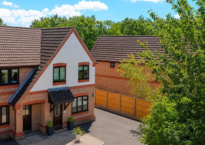3 Bedroom Semi-Detached House For Sale In Oasthouse Drive, Fleet, GU51