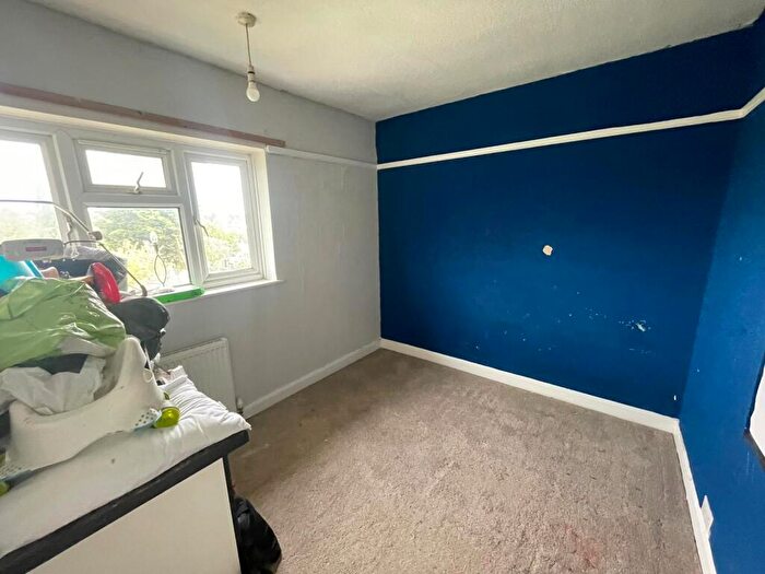 2 Bedroom Terraced House For Sale In Gladstone Road, Northampton, NN5