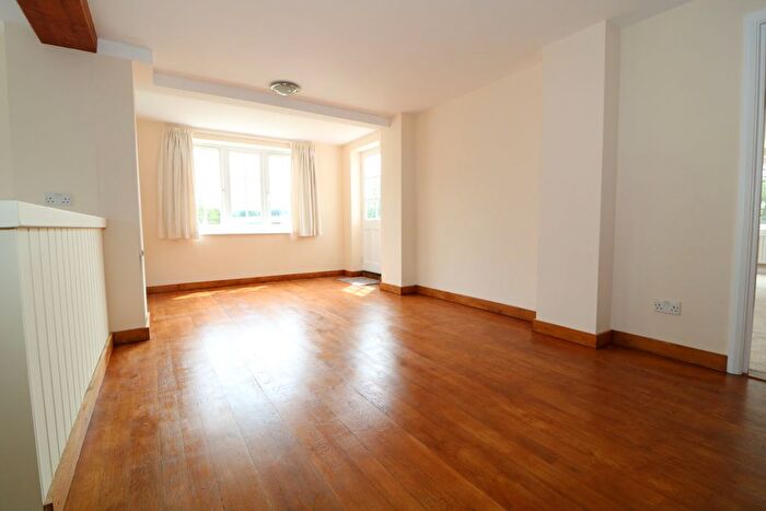 4 Bedroom Semi-Detached House To Rent In Blackbrook Road, Dorking, RH5
