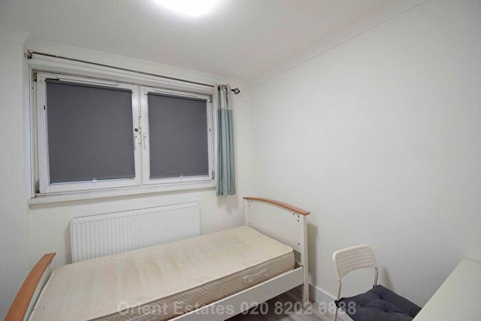 3 Bedroom Flat To Rent In Raglan Street, London, NW5