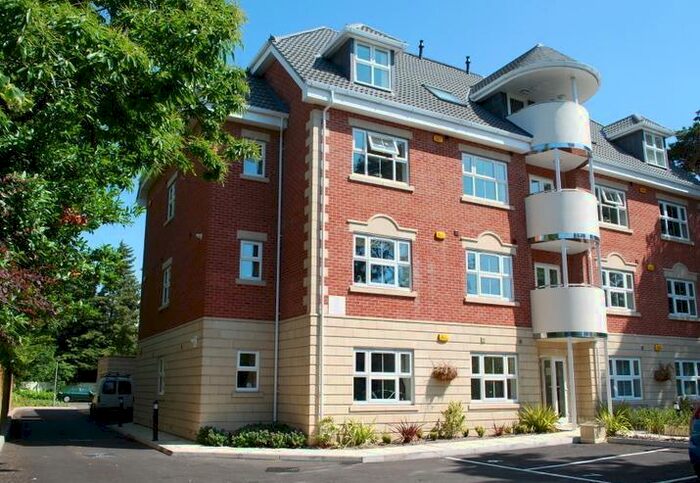 2 Bedroom Flat To Rent In Hartford Court, Lansdown, BH1