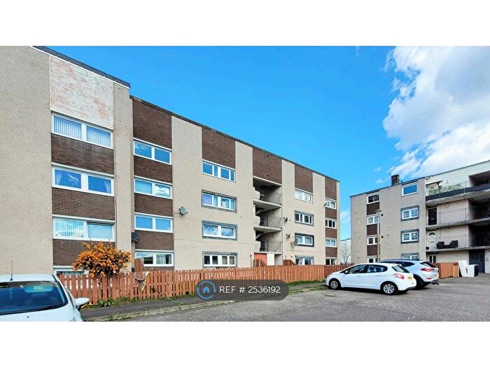 2 Bedroom Flat To Rent In Calder Grove, Edinburgh, EH11