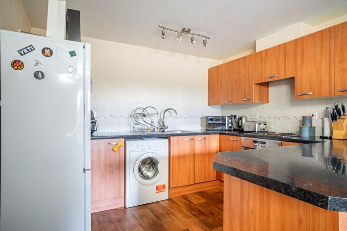 2 Bedroom Flat For Sale In Monument Close, York, YO24