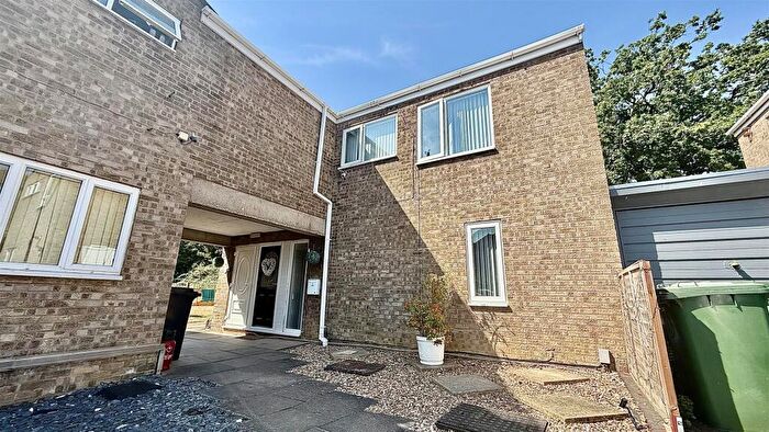 3 Bedroom House For Sale In Bamburg Close, Corby, NN18