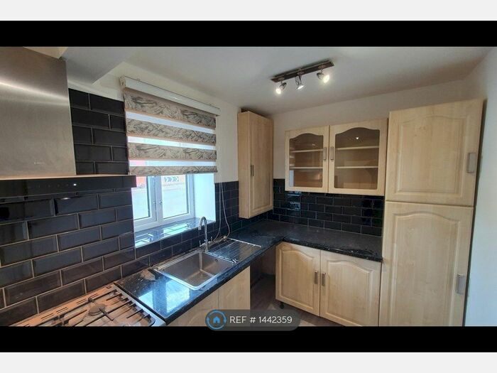 2 Bedroom Flat To Rent In Argyle Road, London, N18