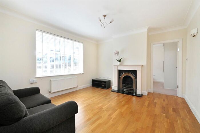 2 Bedroom Apartment To Rent In Haverstock Hill, London, NW3