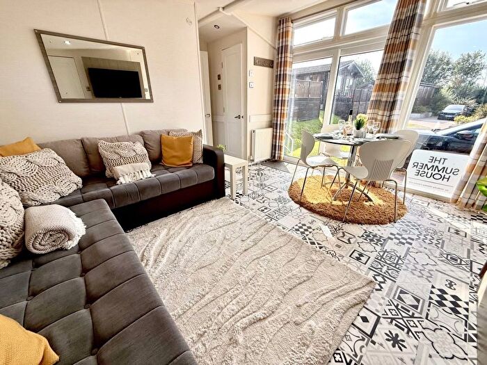 2 Bedroom Park Home For Sale In Ilfracombe, EX34