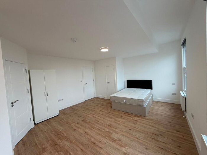 1 Bedroom Studio To Rent In Pownall Gardens, Hounslow, TW3