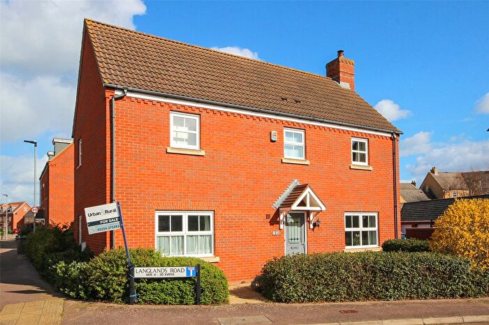 4 Bedroom Detached House For Sale In Langlands Road, Bedford, Bedfordshire, MK41