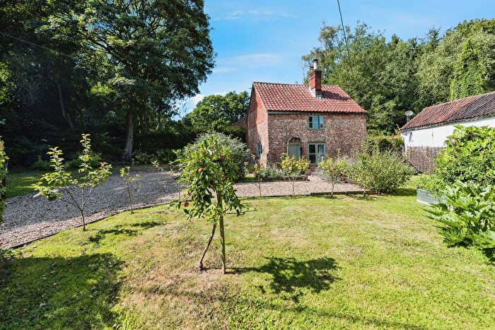 2 Bedroom Property For Sale In Welbeck, Brooke, Norwich, NR15