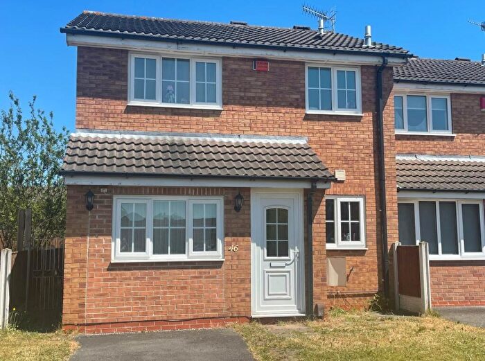 3 Bedroom Semi Detached House To Rent In Heron Drive, Lenton, Nottingham, NG7