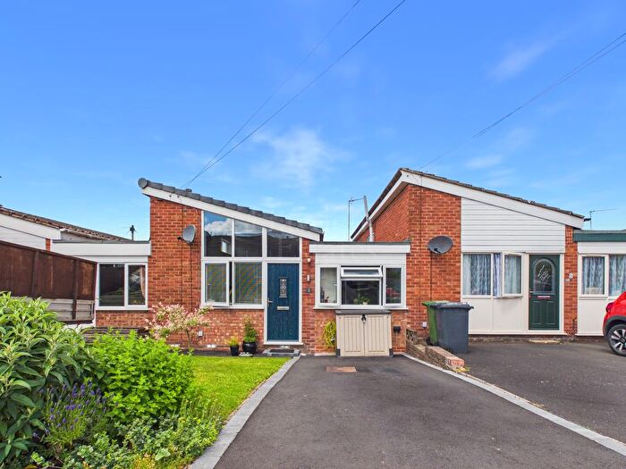 2 Bedroom Terraced House For Sale In Lingfield Road, Bewdley, DY12