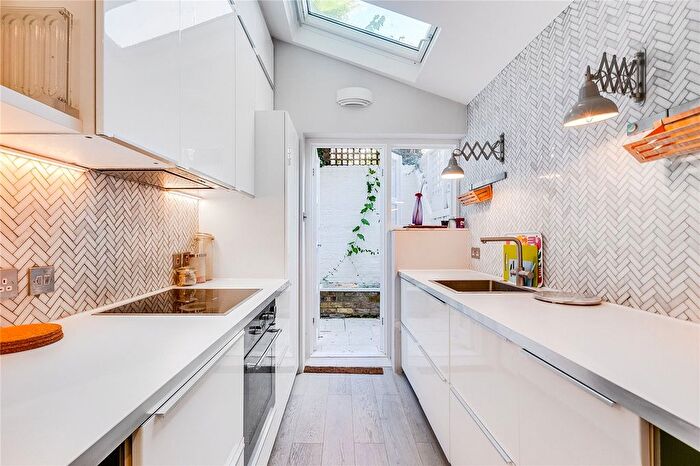 1 Bedroom Flat To Rent In Gunter Grove, Chelsea, SW10