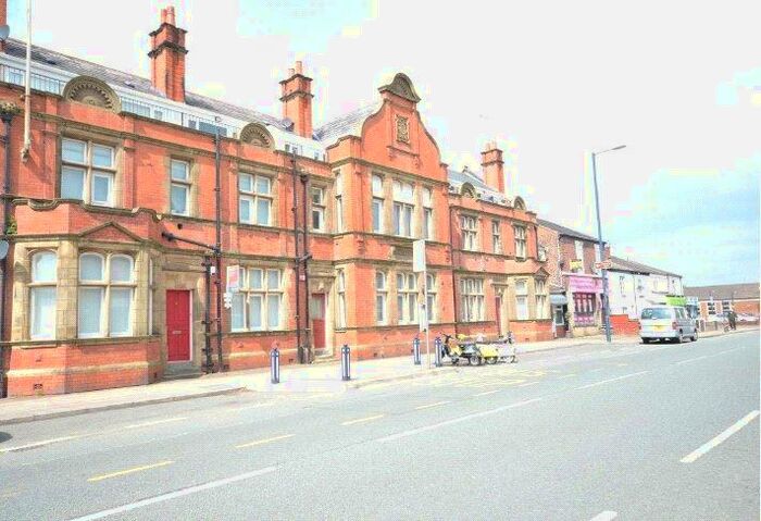 2 Bedroom Apartment To Rent In Constable House, Stockport Road, Denton, Manchester, M34