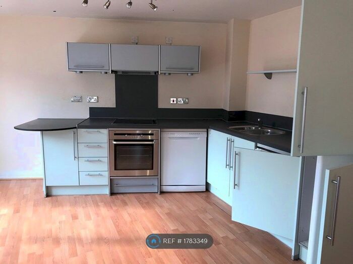 2 Bedroom Flat To Rent In The Arena, Nottingham, NG1