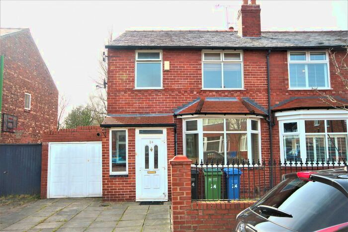 3 Bedroom Terraced House To Rent In Warren Avenue, Cheadle, Cheshire, SK8