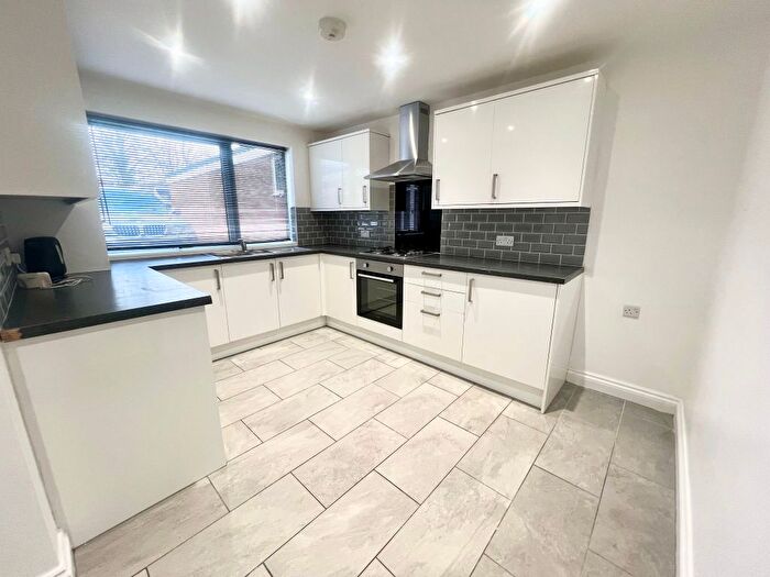 3 Bedroom End Of Terrace House To Rent In Wheatley Green, Havant, PO9