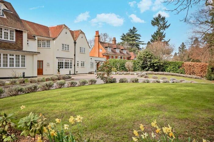 2 Bedroom Maisonette To Rent In Great Austins House, Farnham, GU9