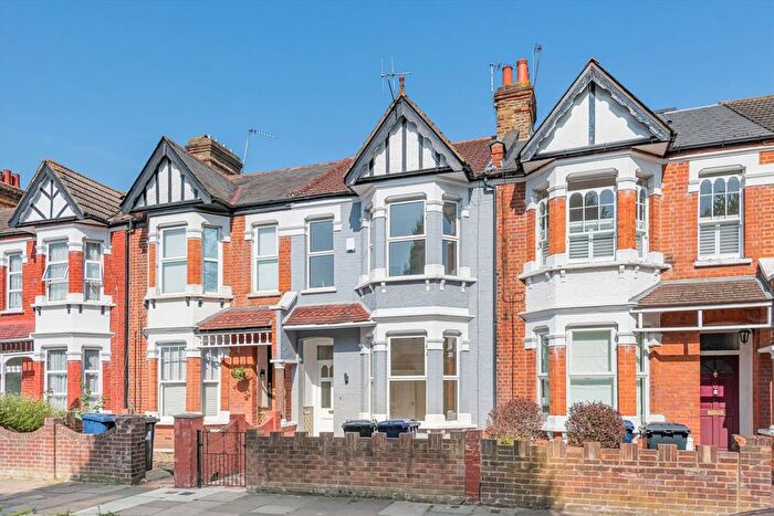 3 Bedroom Property To Rent In Adelaide Road, West Ealing, W13