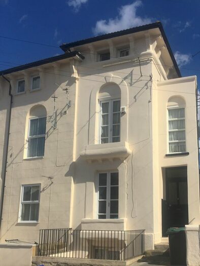 3 Bedroom Flat To Rent In Pier Road, Gravesend DA11