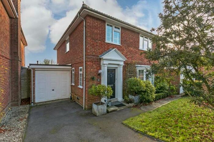 4 Bedroom Detached House For Sale In Harestock Close, Winchester, SO22