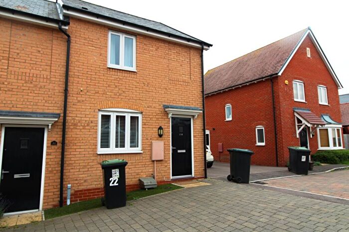 2 Bedroom Terraced House To Rent In College Chase, Bedford, MK45