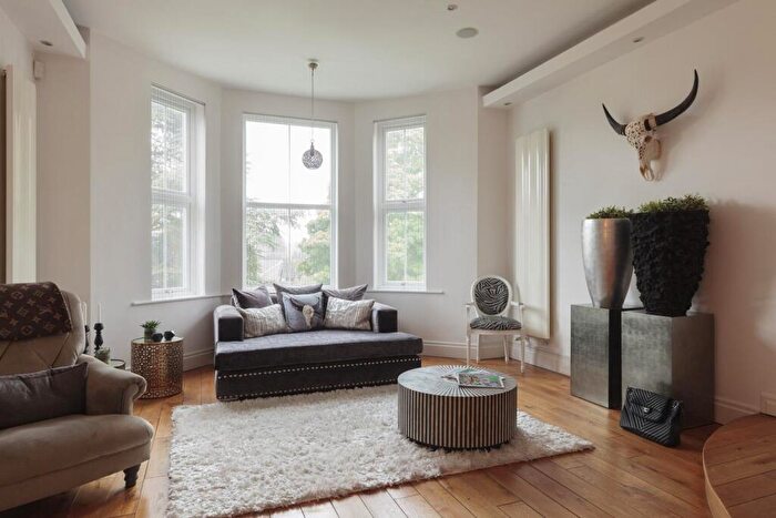 3 Bedroom Penthouse For Sale In Penthouse, Daveylands, Wilmslow, SK9