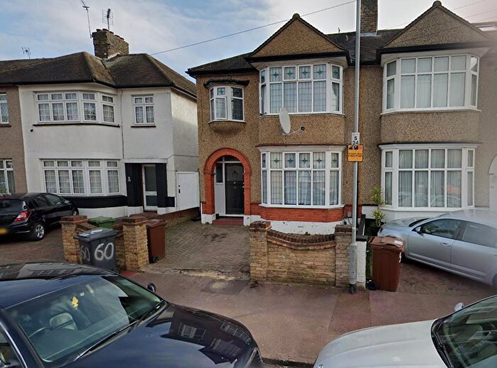 4 Bedroom Detached House To Rent In Sandringham Road, London, IG11