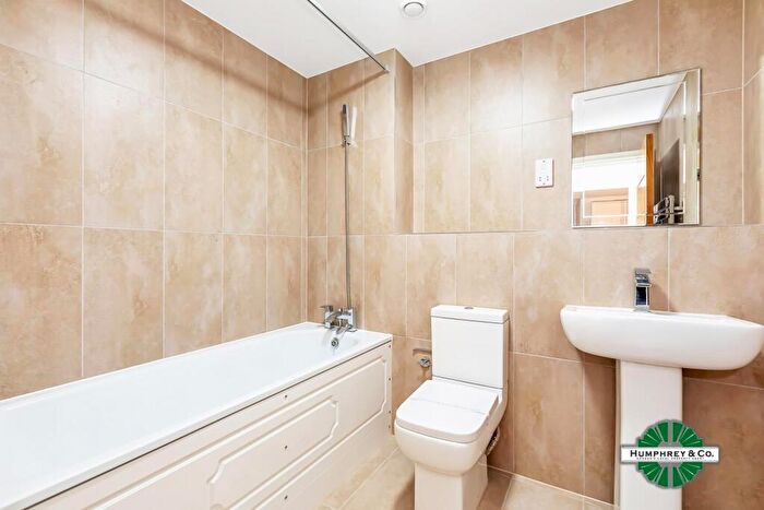 1 Bedroom Flat To Rent In Cameron Road, Ilford, IG3