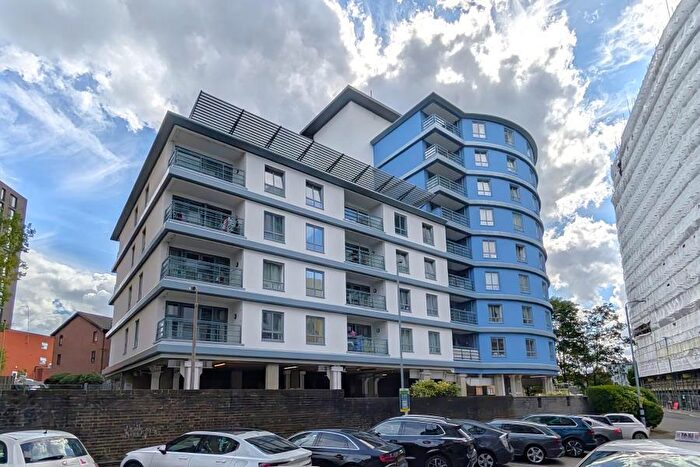 2 Bedroom Apartment To Rent In Woking, Surrey, GU22