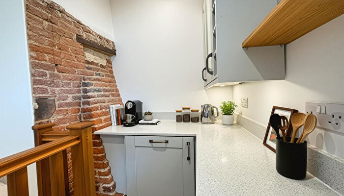 2 Bedroom Apartment To Rent In St. Albans Road, Codicote, SG4