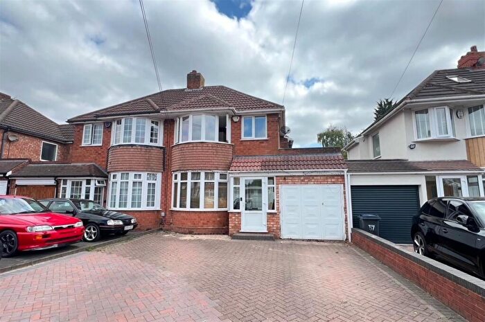 3 Bedroom Semi-Detached House For Sale In George Road, Sutton Coldfield, B73