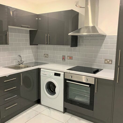 1 Bedroom Maisonette To Rent In Cambridge Street, Grangetown, Cardiff, CF11