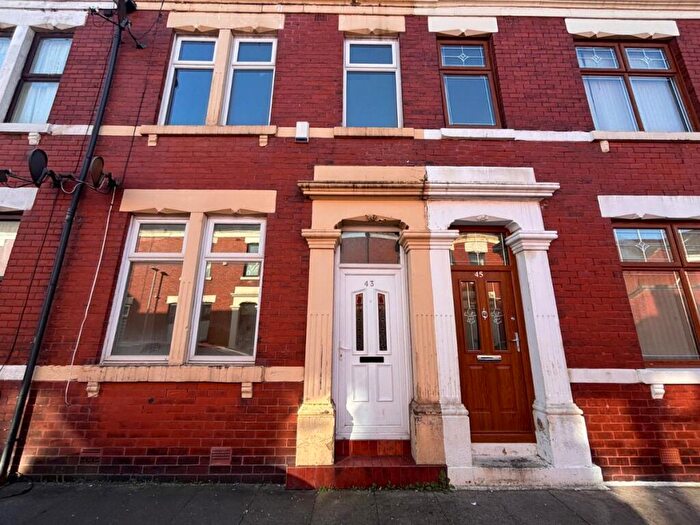 3 Bedroom Terraced House For Sale In Goldfinch Street, Preston, PR1