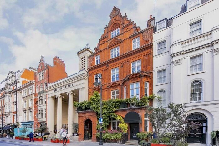 3 Bedroom Maisonette To Rent In North Audley Street, London, W1K