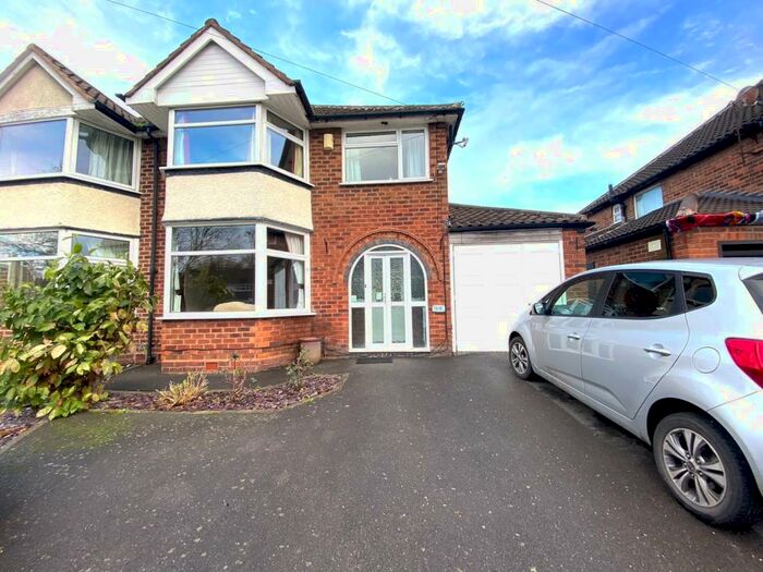 3 Bedroom House To Rent In Gilson Way, Fordbridge, B37