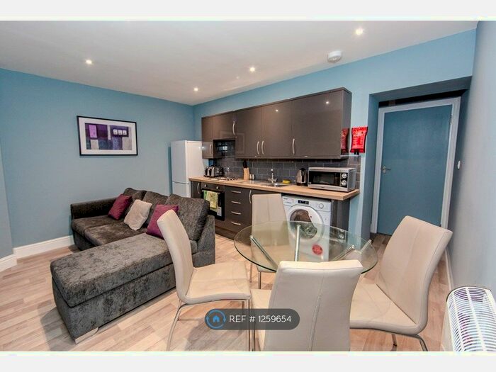 1 Bedroom Flat To Rent In Fisher Street, Maidstone ME14