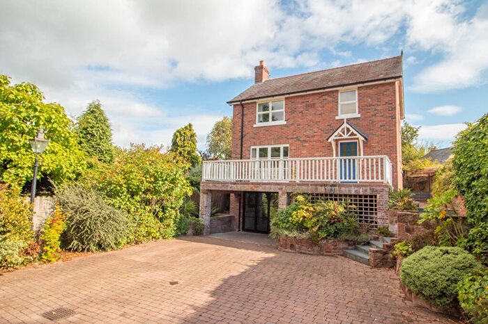 5 Bedroom Detached House For Sale In Breen Close, Tattenhall, Chester, CH3