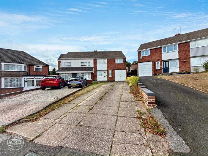 3 Bedroom Semi-Detached House For Sale In Pinley Grove, Great Barr, Birmingham, B43