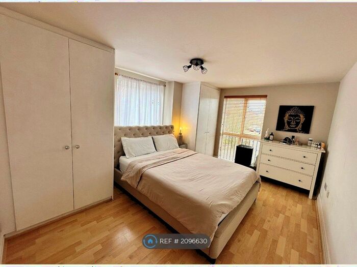 2 Bedroom Flat To Rent In Crane Mead, Ware, SG12