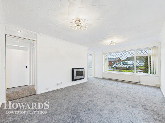 2 Bedroom Bungalow To Rent In Breydon Way, Lowestoft, NR33