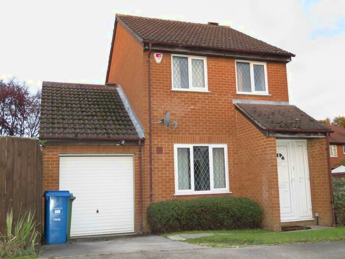 3 Bedroom House To Rent In Finstock Green, , The Warren, RG12