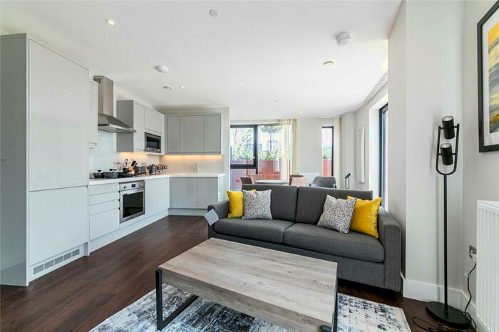 2 Bedroom Apartment To Rent In Handlebury House, Leamouth Road, Orchard Wharf, E14